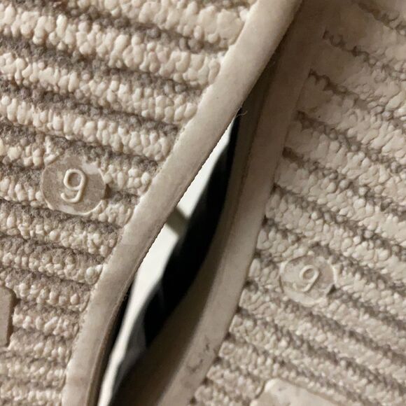 J Slides Silver Sneakers Size 9 - Picture 7 of 7